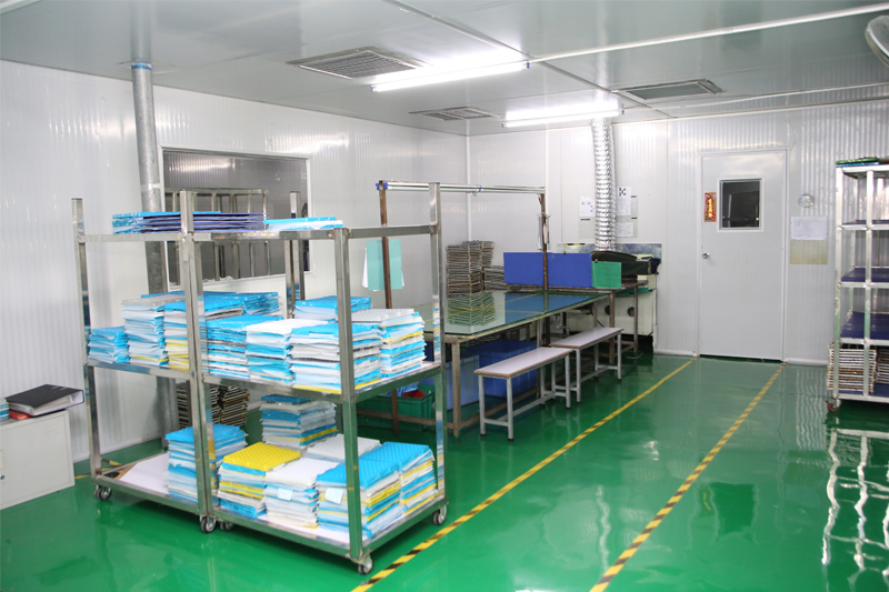 UV塗装工場