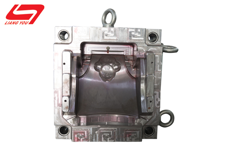 Large Rapid-Injection Mold-5
