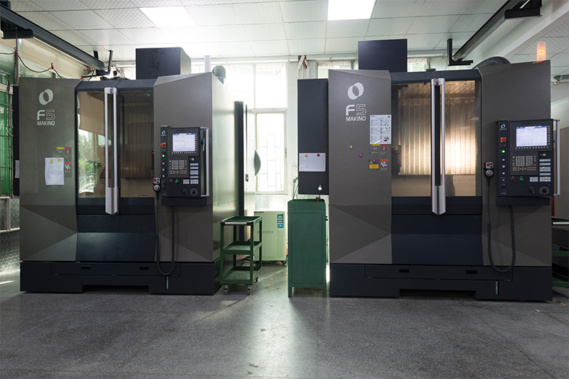 日本マキンソン高速CNC